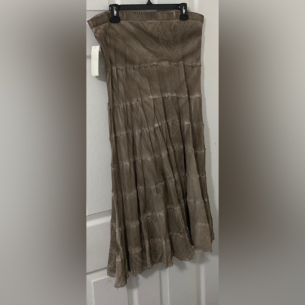 Skirt - Picture 3 of 3